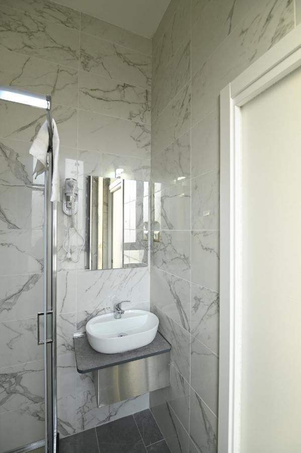 Hotel Midway Milano Dış mekan fotoğraf