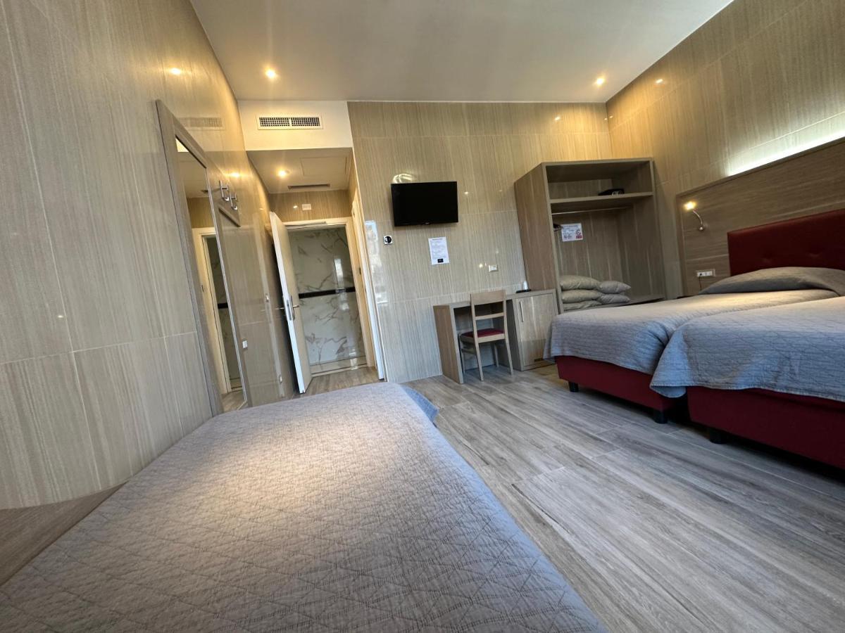 Hotel Midway Milano Dış mekan fotoğraf