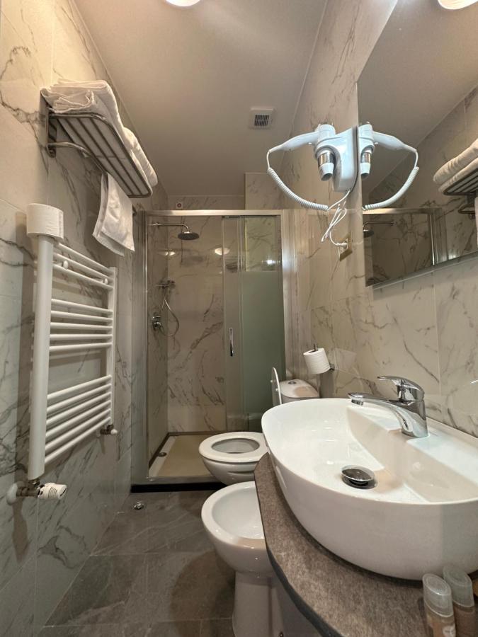 Hotel Midway Milano Dış mekan fotoğraf