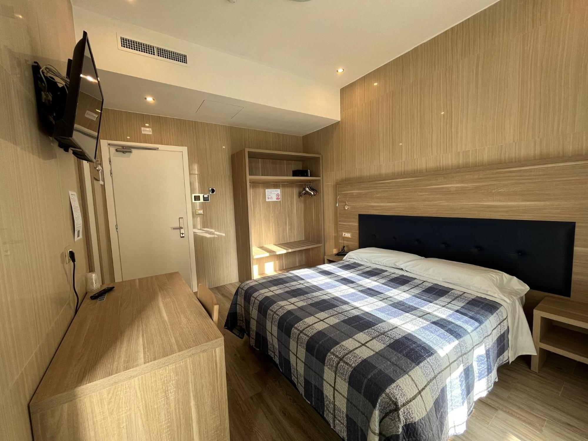 Hotel Midway Milano Dış mekan fotoğraf